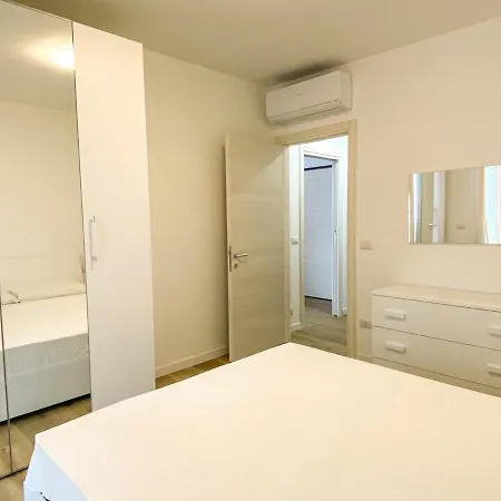 1 * Caorle